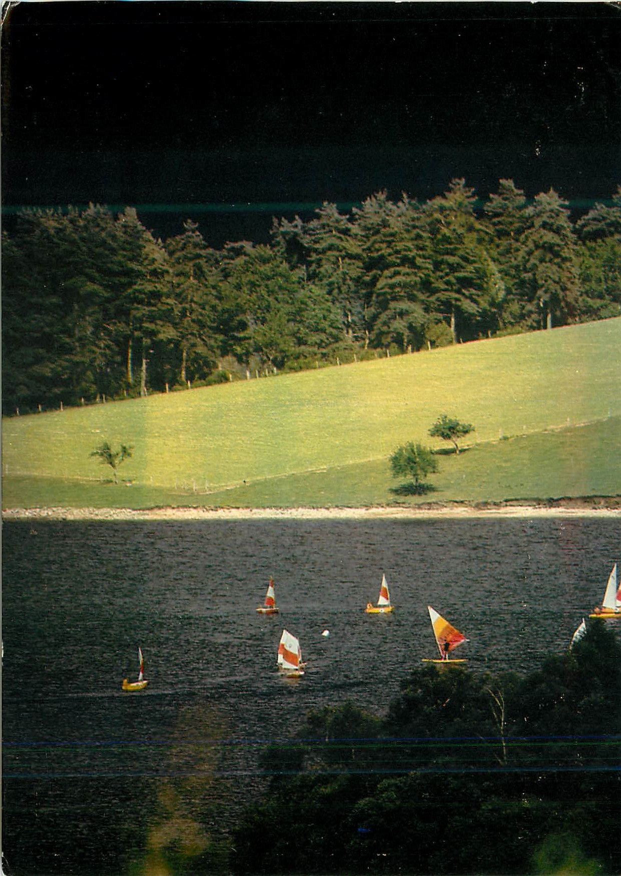 CPM Vassiviere en Limousin Premiere station de tourisme rural Un des plus grands lacs de France dans une nature protegee