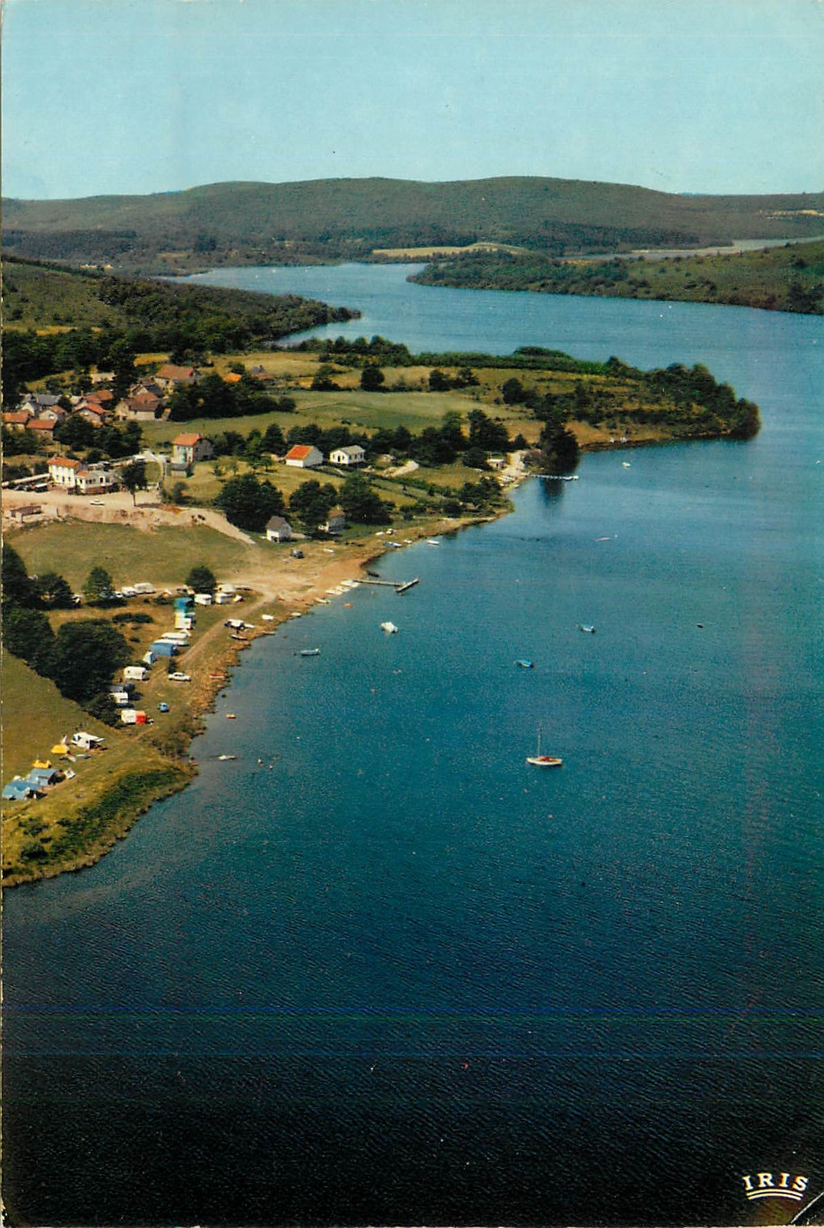 CPM Entre Peyrat Le Chateau et Royere Le Lac de Vassivieres