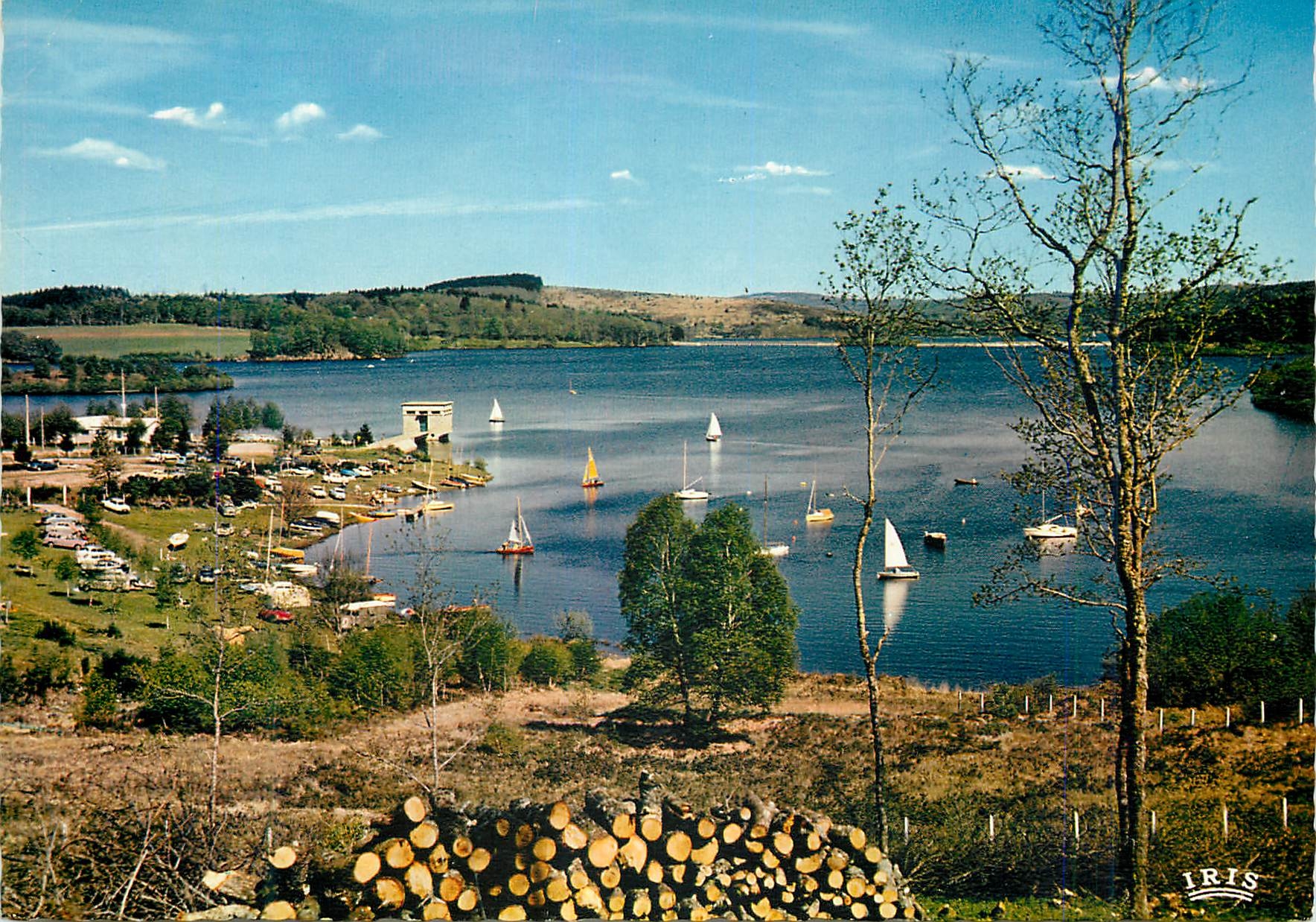 CPM Limousin Pittoresque Pres de Peyrat Le Chateau le lac de Vassivieres l un des plus beaux du Limousin
