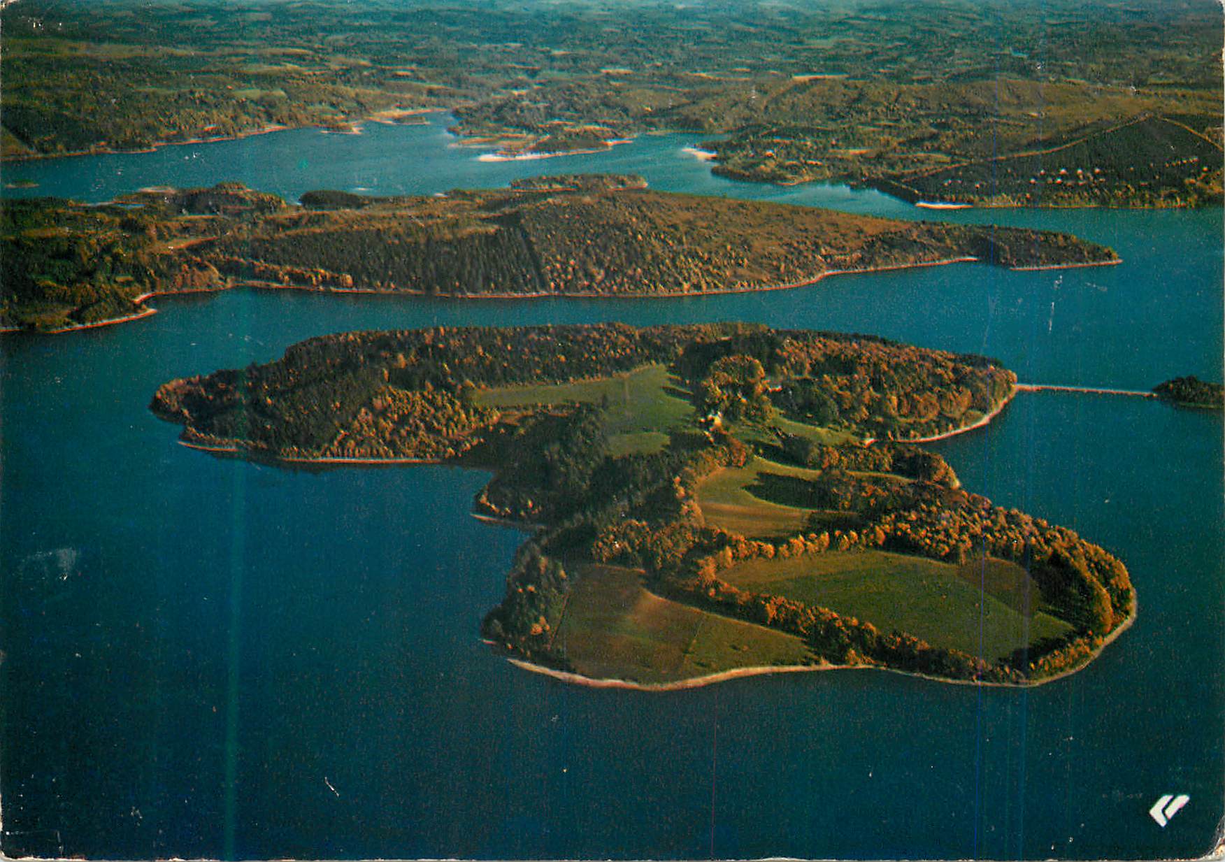 CPM Vassiviere en Limousin Lac artificiel Retenue d eau Vue generale a aerienne