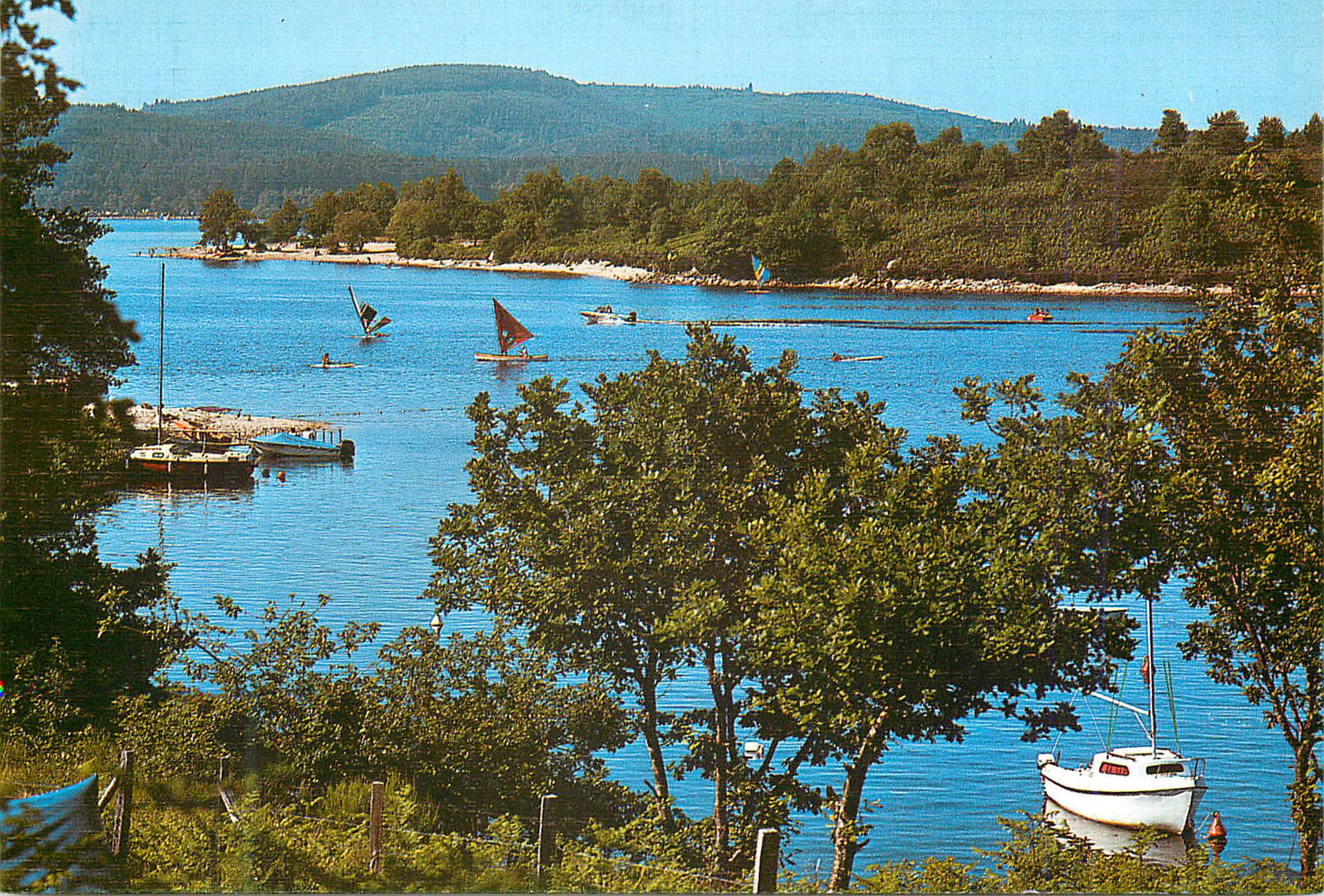 CPM Le Limousin Touristique Vassiviere en Limousin Lac artificiel