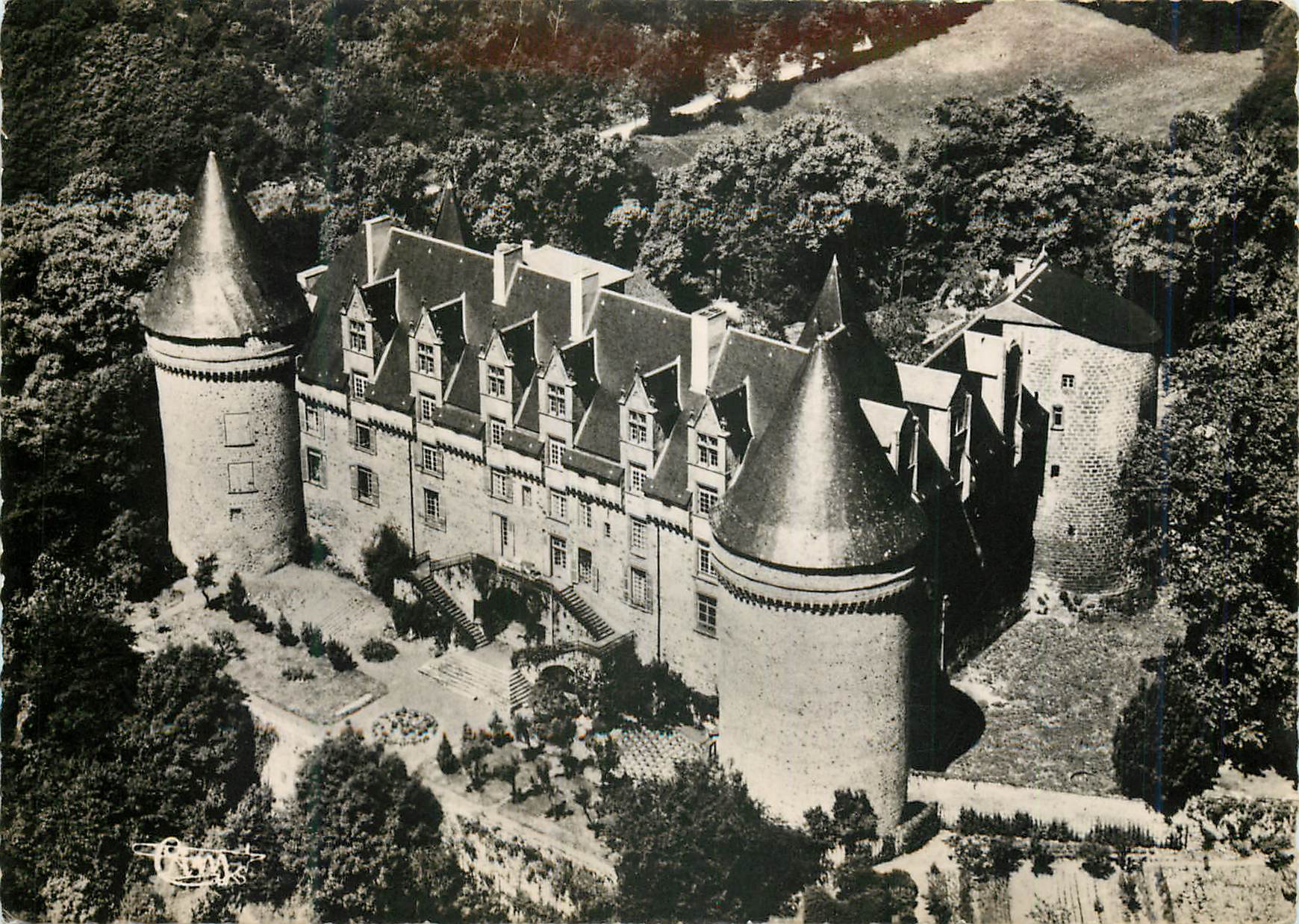 CPM Rochechouart Hte Vienne Le Chateau Vue generale