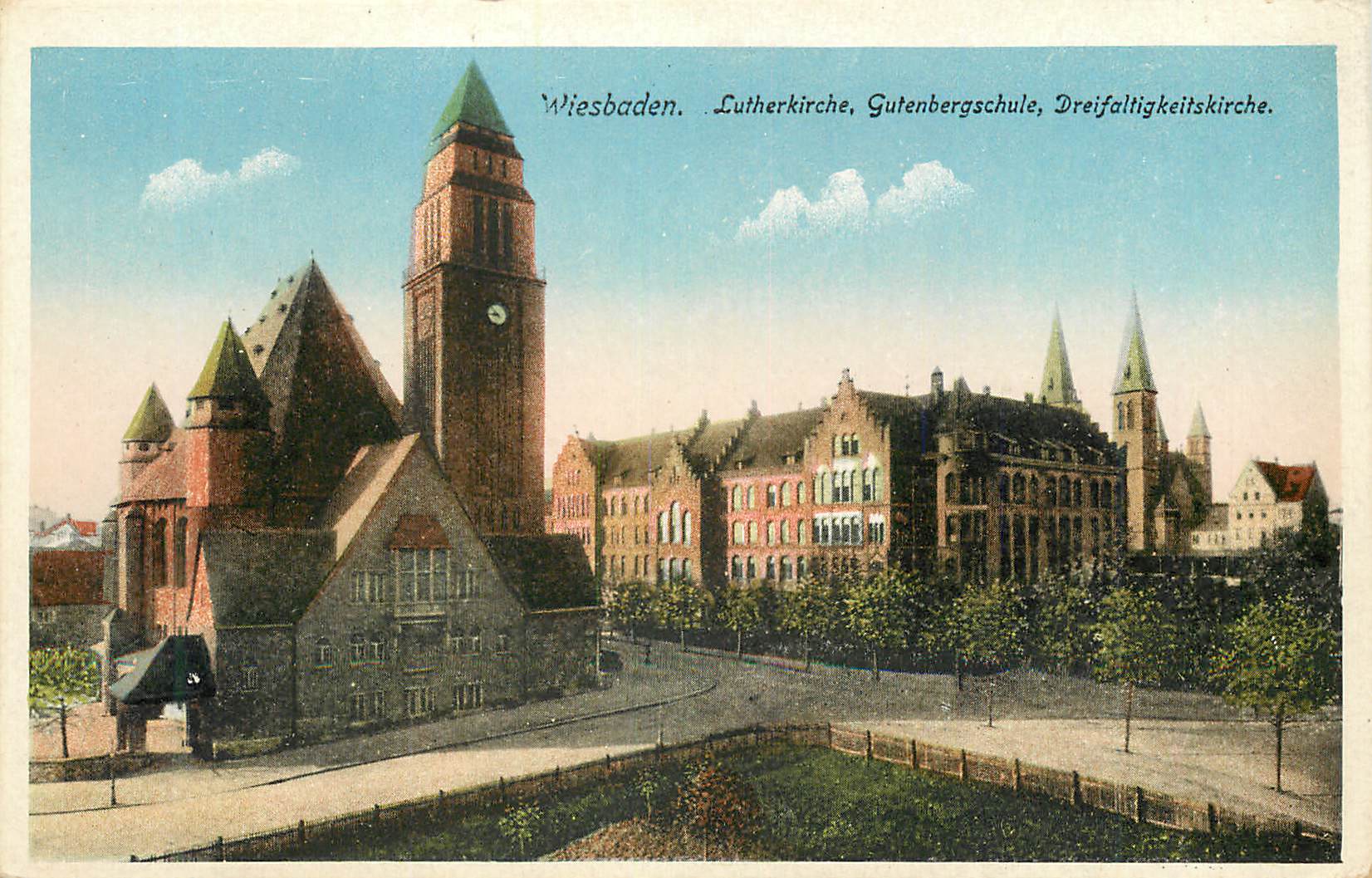 CPA Wiesbaden Lutherkirche Gutenbergschule Dreifaltigkeitskirche