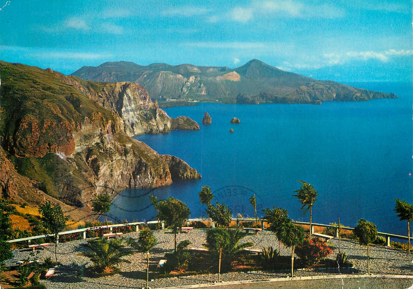 CPM Isola di Lipari Italia Quattrocchi l Faraglioni e Vulcano