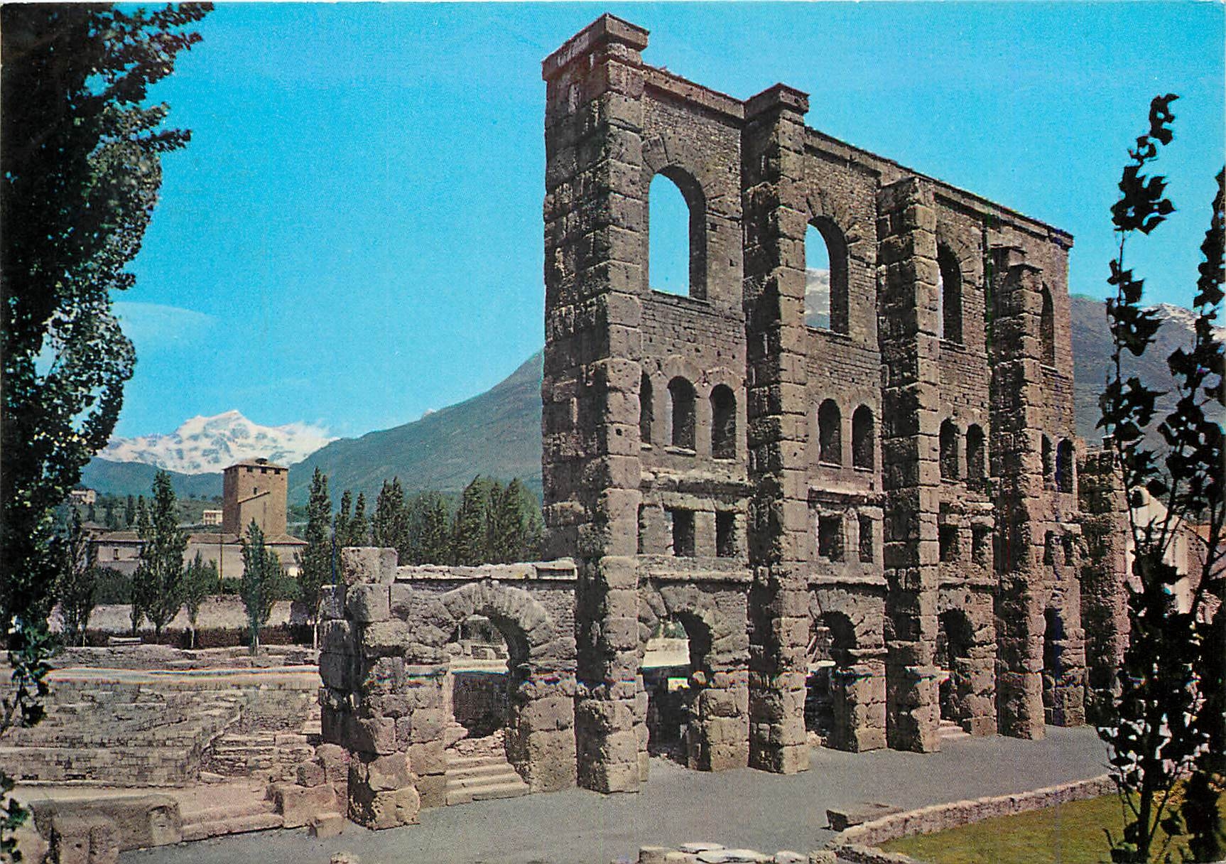 CPM Aosta Valle d Aosta Ruines du Theatre Romain