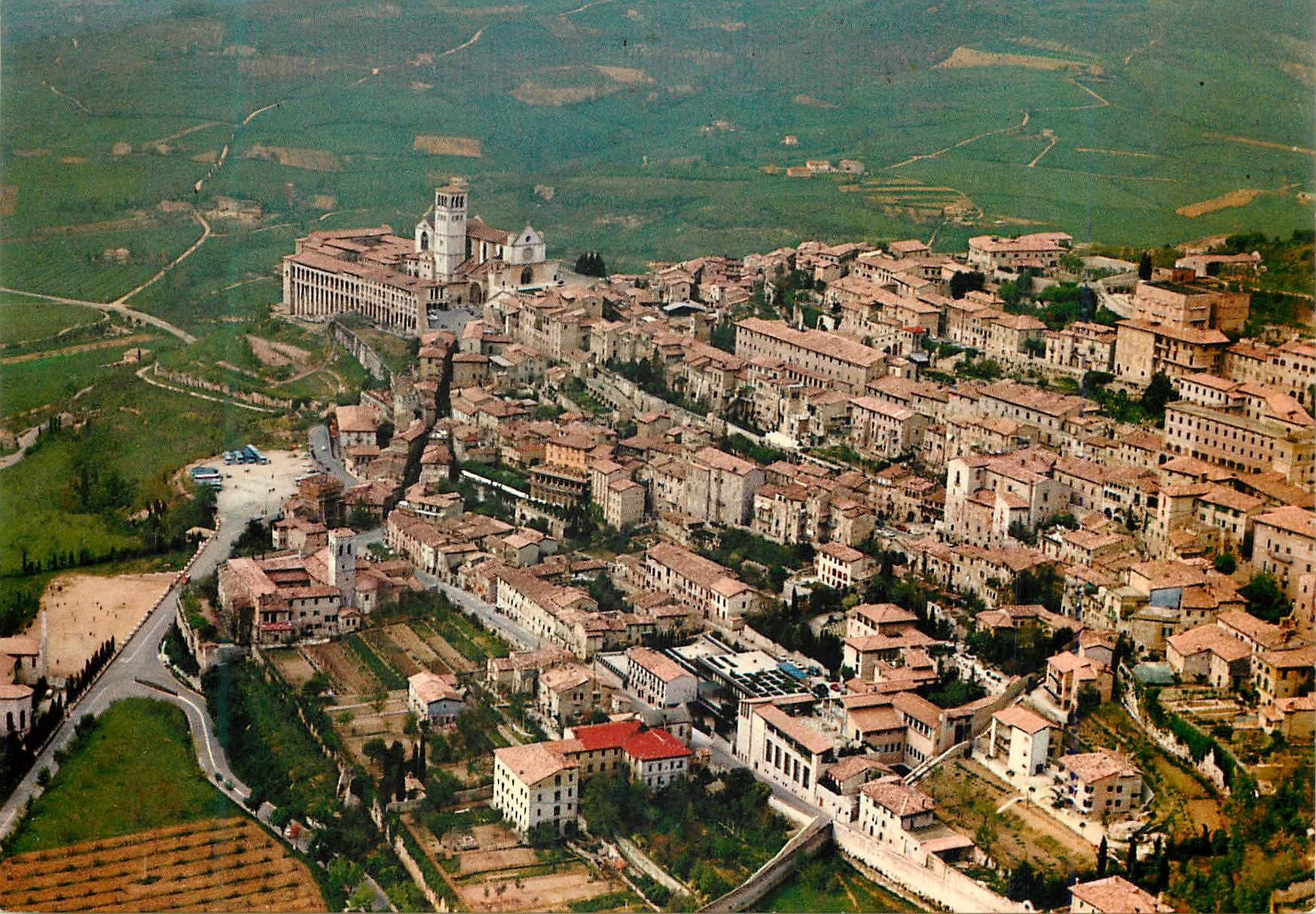CPM Assisi Vue de l avion Cote Ouest