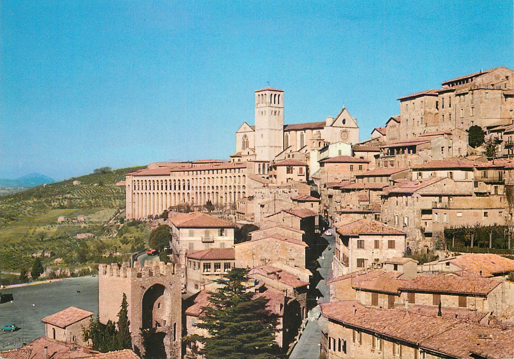 CPM Assisi Quartier de Porte St Pierre Basilique de St Francois et le Sacre Couvent