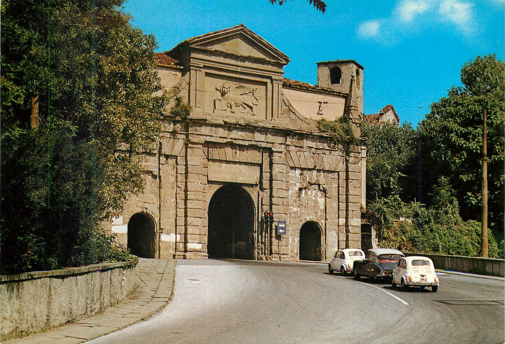CPM Bergamo Porta S Agosfino Attributa all Architello Beilandis