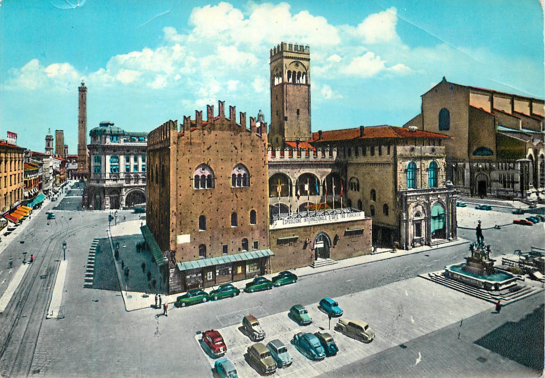 CPM Bologna Place Nettuno et Rue Rizzoli