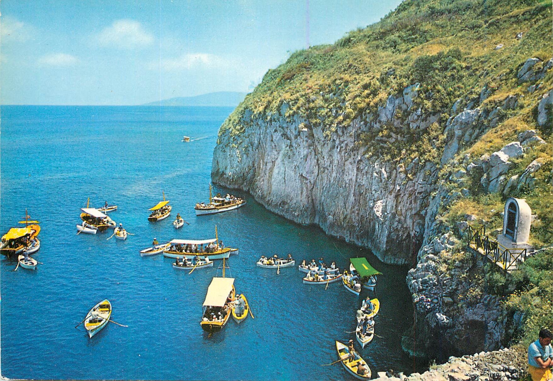 CPM Capri Entree en la Grotta Azzura