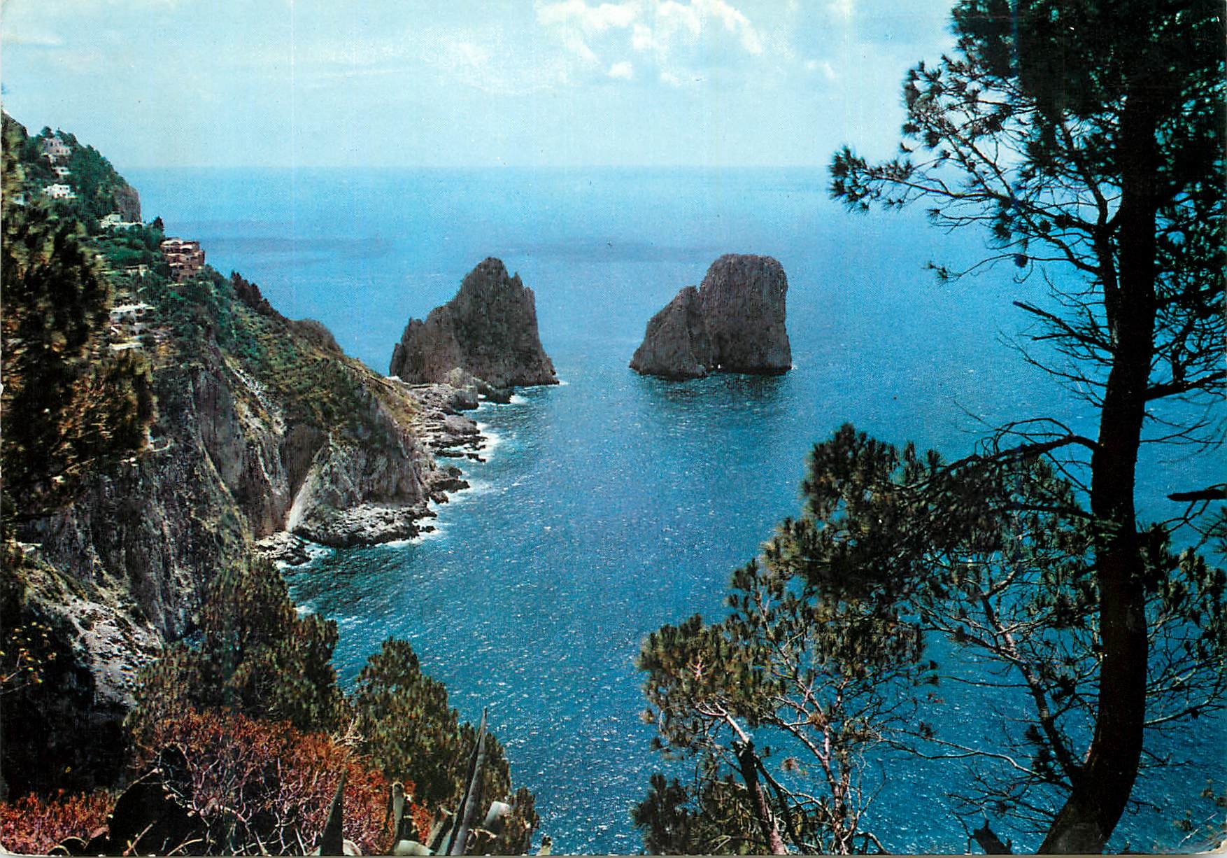 CPM Capri Les Faraglione