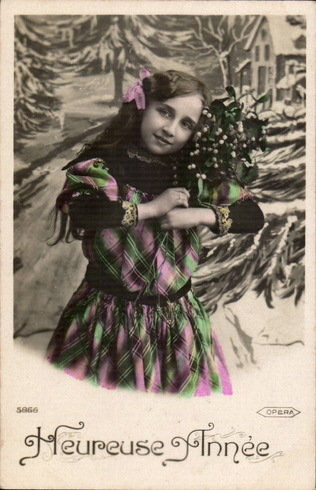 Fille en robe à carreaux tenant un buisson de gui — Opera, n° 5866