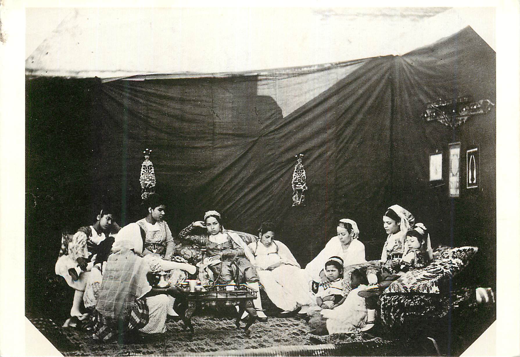 CPM Archives de la Marine Vincennes Musee de l'Elysee Lausanne Felix Jacques Antoine Moulin Femmes en visite Oran Algeri