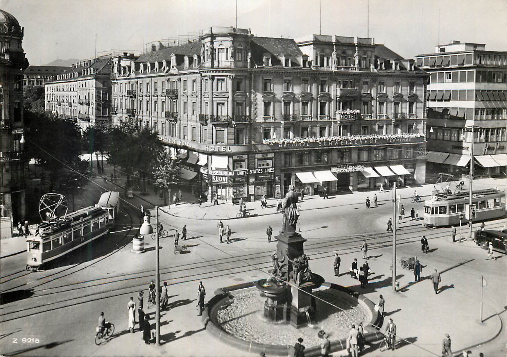 Zurich - Bahnhofplatz — Hotel Schweizerhof et tramways — éditeur Verlag Beringer & Pampaluch