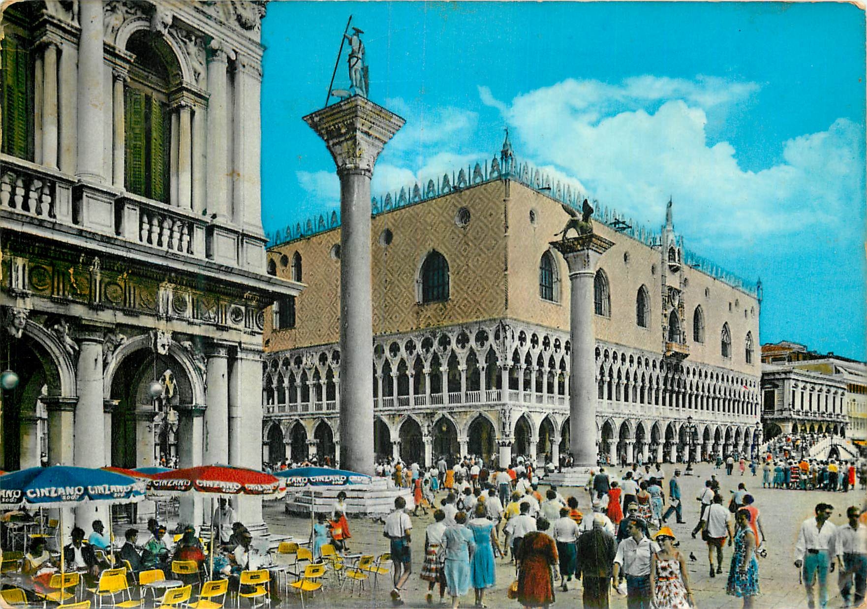CPM Venezia Le mole St Marco et le Palais Ducale