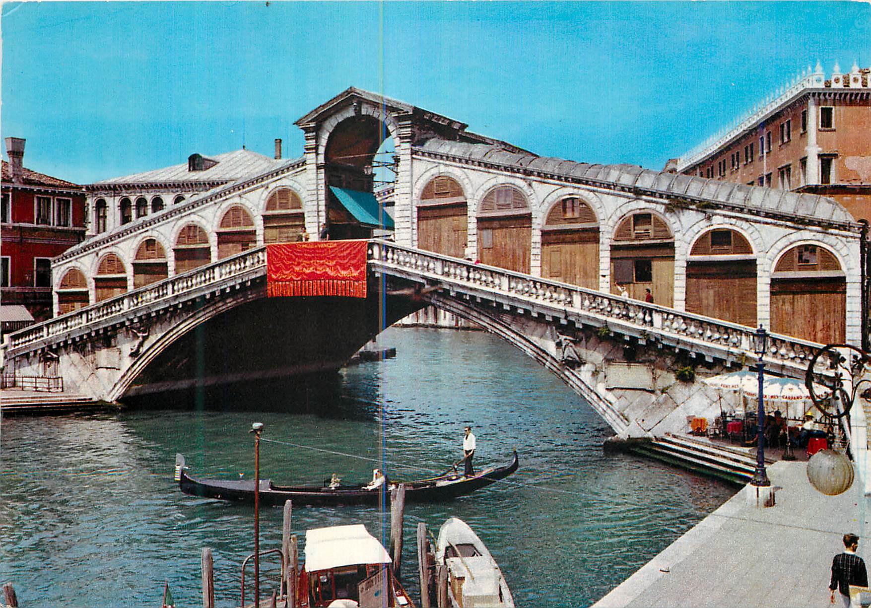 CPM Venezia Place Saint-Marc volee de pigeons