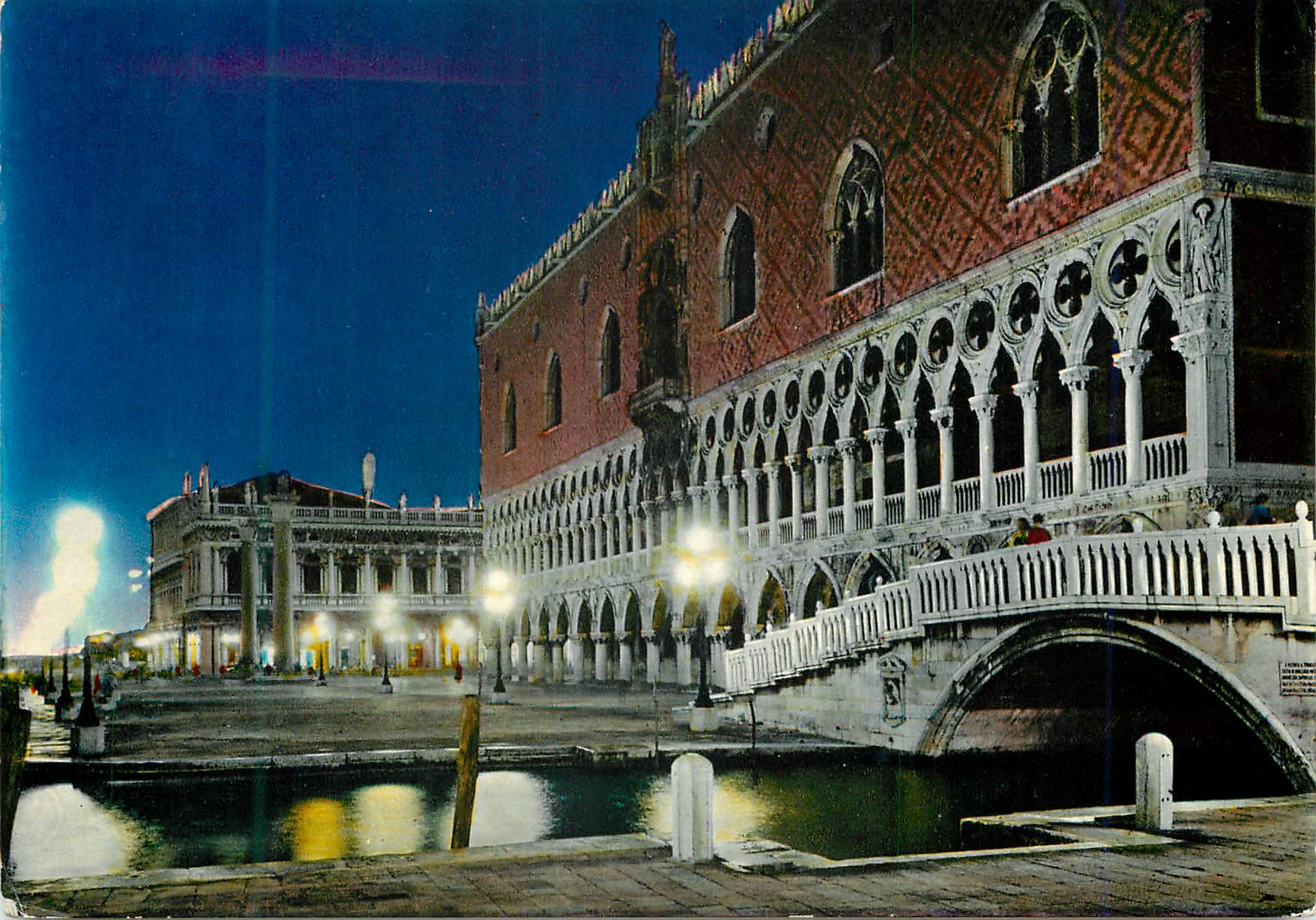 CPM Venezia Palais Ducal de nuit