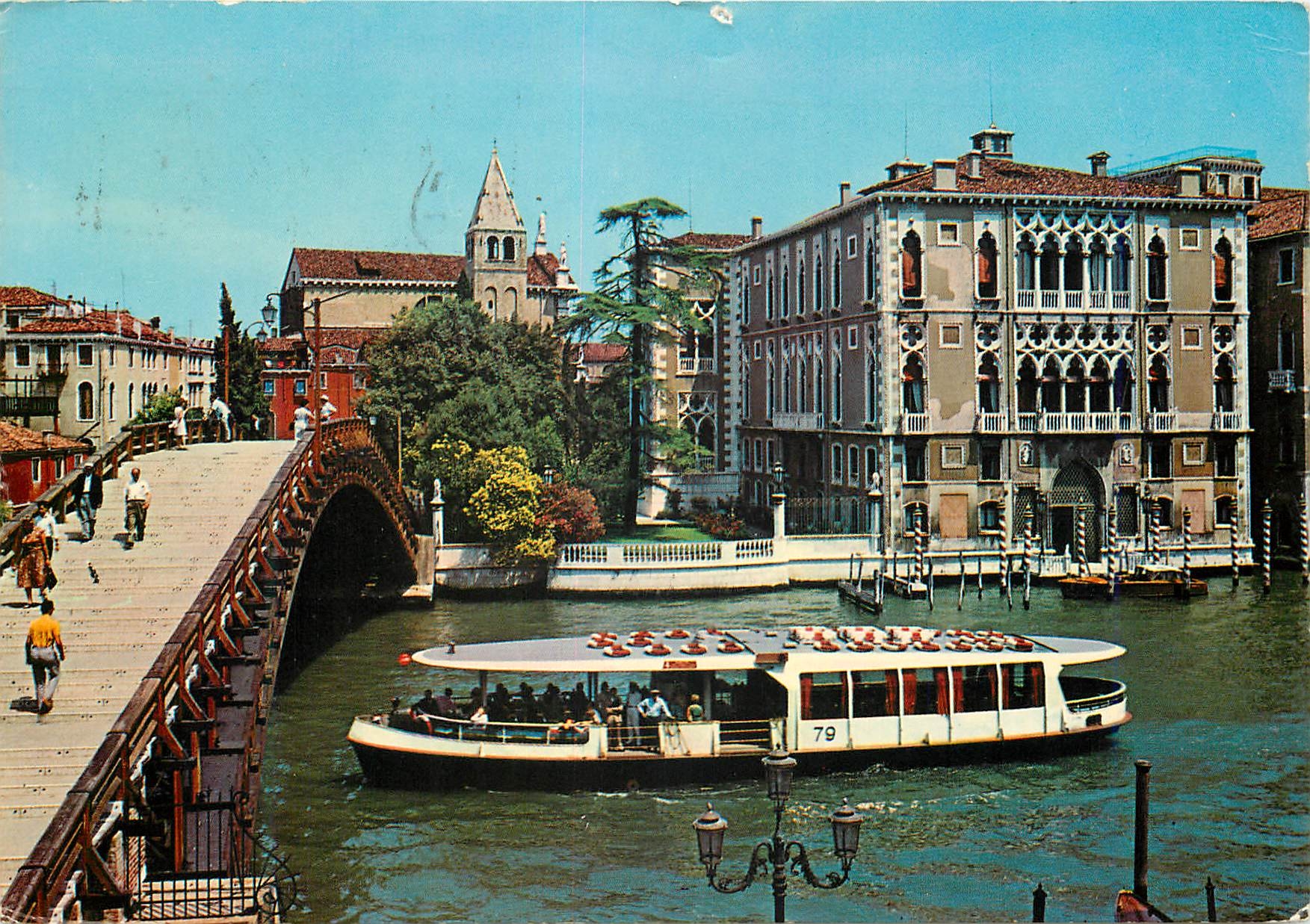 CPM Venezia Pont de l'Academie et Palais Franchetti