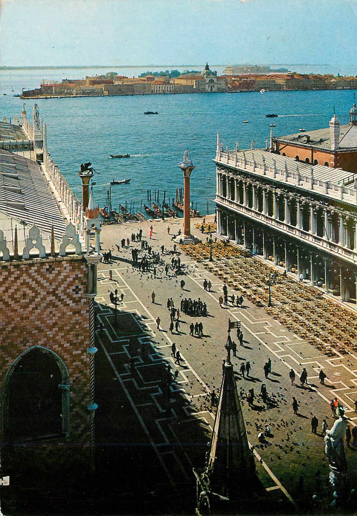 CPM Venezia Piazzetta et Bassin Saint-Marc