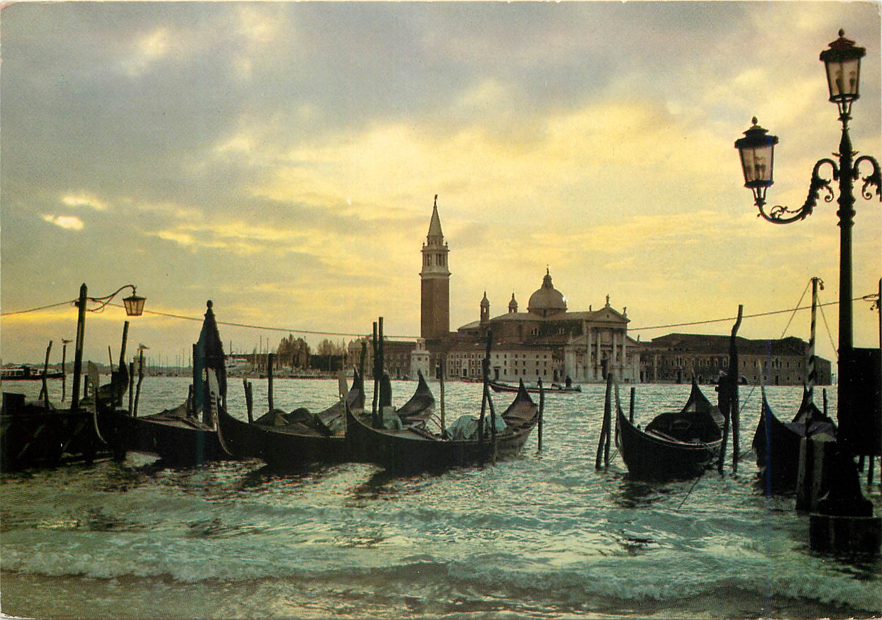 CPM Venezia Quai S Marco a l'aube