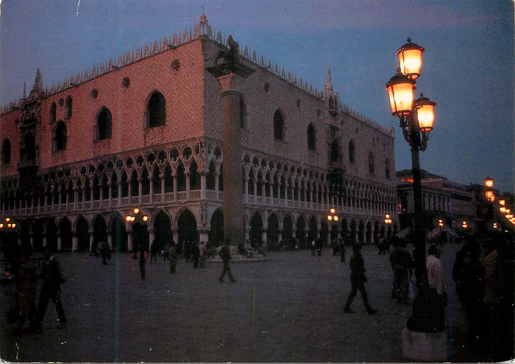 CPM Venezia Palais Ducal la nuit
