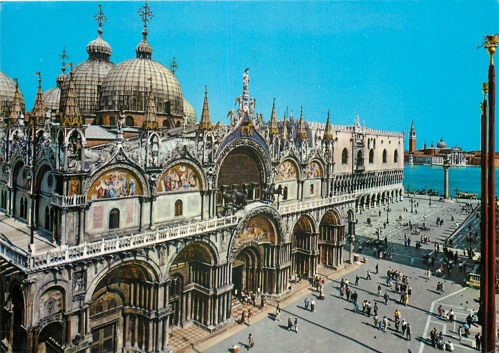 CPM Venezia Basilique et petit Place Saint-Marc