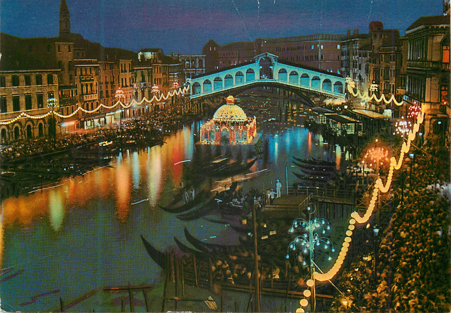 CPM Venezia Fete des lumieres sur le Canal Grand