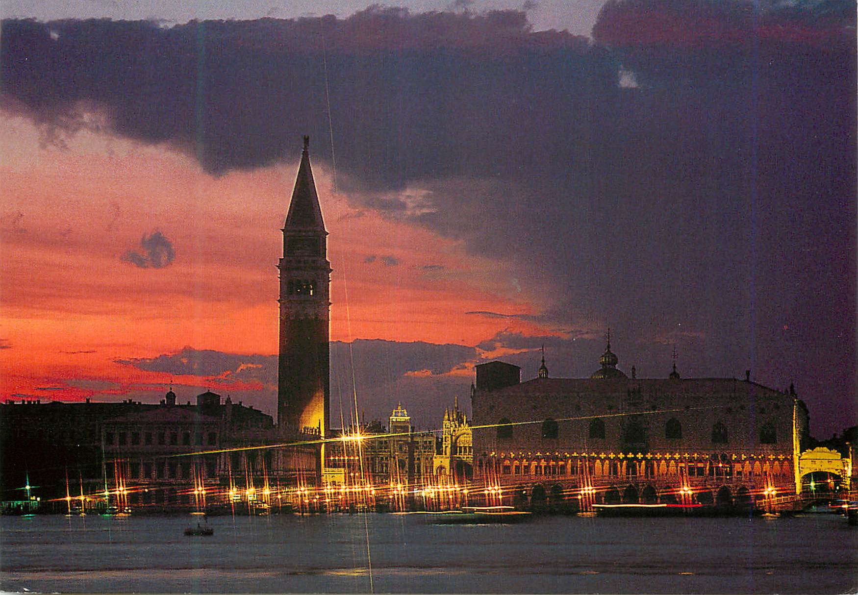 CPM Venezia Nocturne sur le bassin