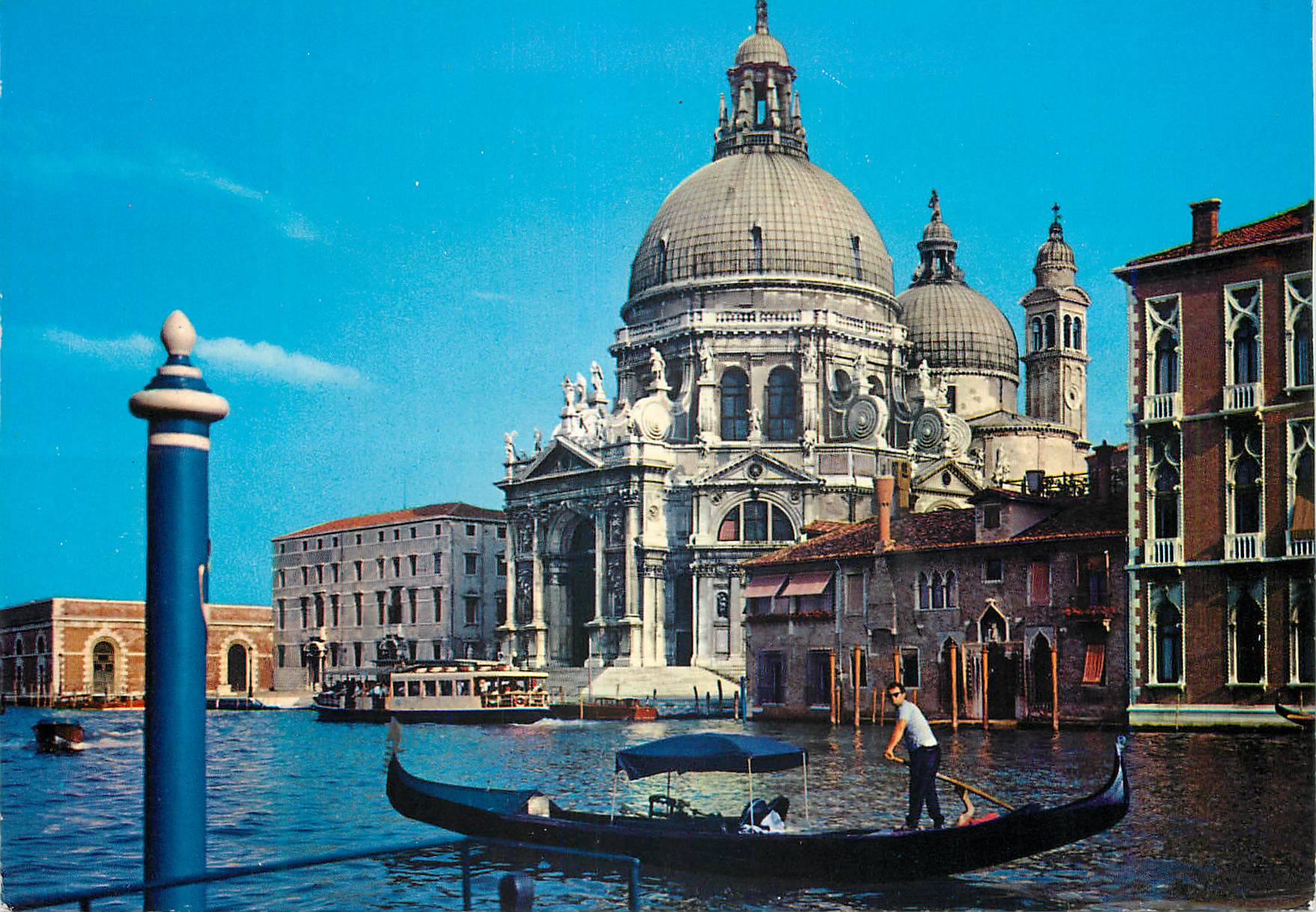CPM Venezia Eglise de la Sante