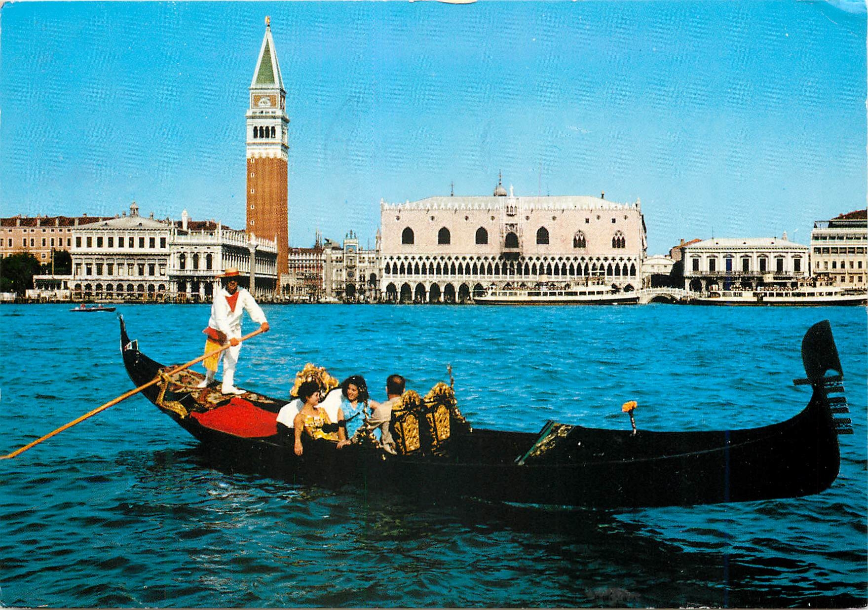 CPM Venezia Panorama du Bassin de S Marc