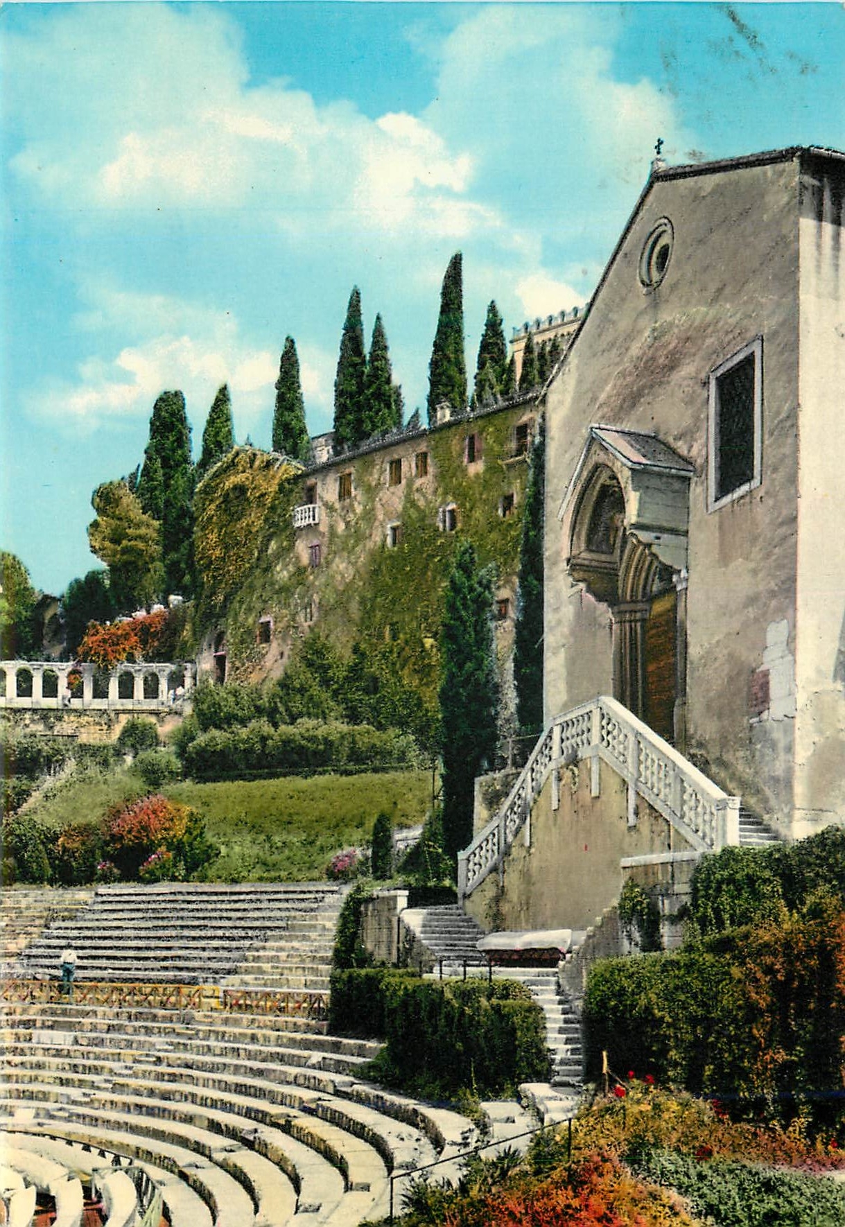 CPM Verona Le Theatre Romain Eglise de Ste Libera