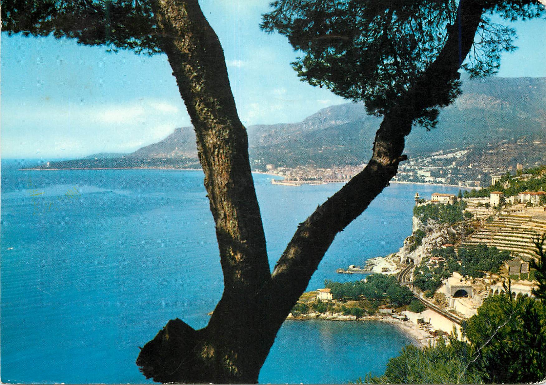 CPM Ventimiglia Riviera Dei Fiori La Cote Francaise vue de Grimaldi