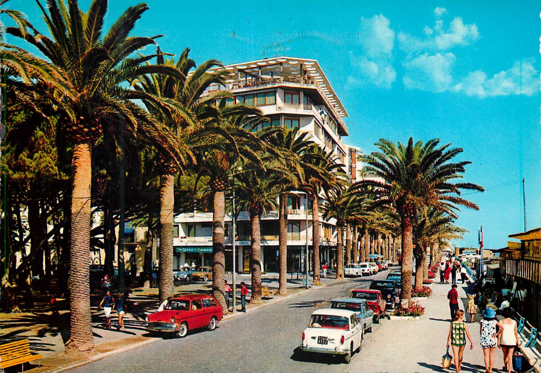 CPM Ventimiglia Riviera Dei Fiori Promenade le long de la mer Oberdan