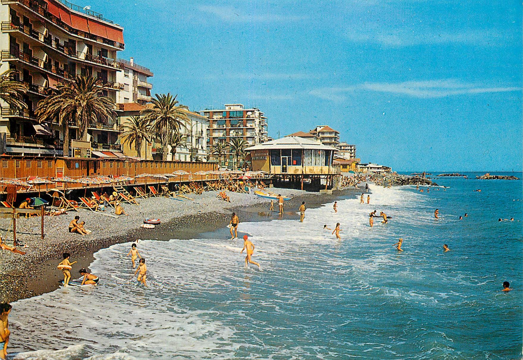 CPM Ventimiglia Riviera Dei Fiori Petit panorama de la plage
