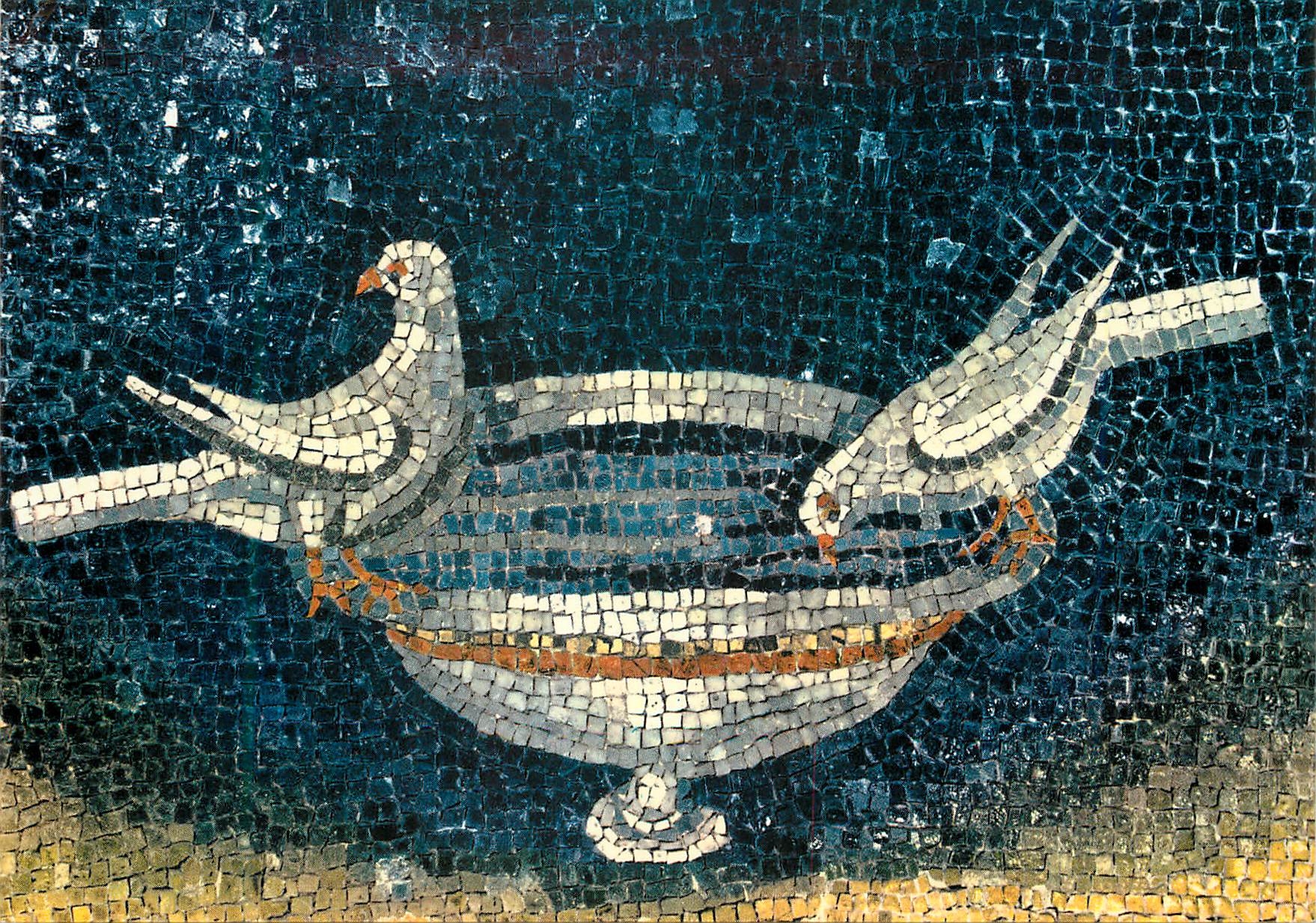 CPM Ravenna galla placidia (VI s) les pigeons qui se desaherent