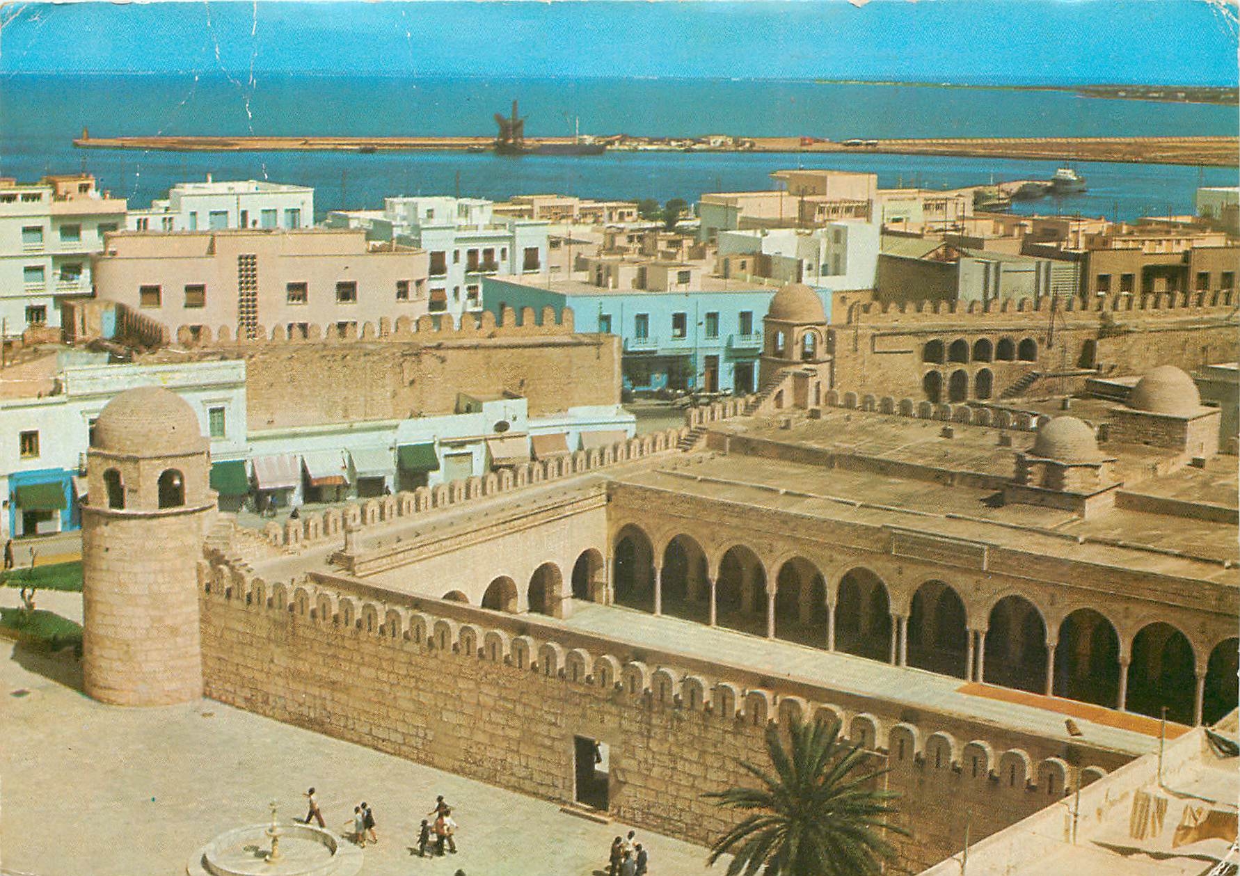CPM Sousse (tunisie) la mosquee et le port