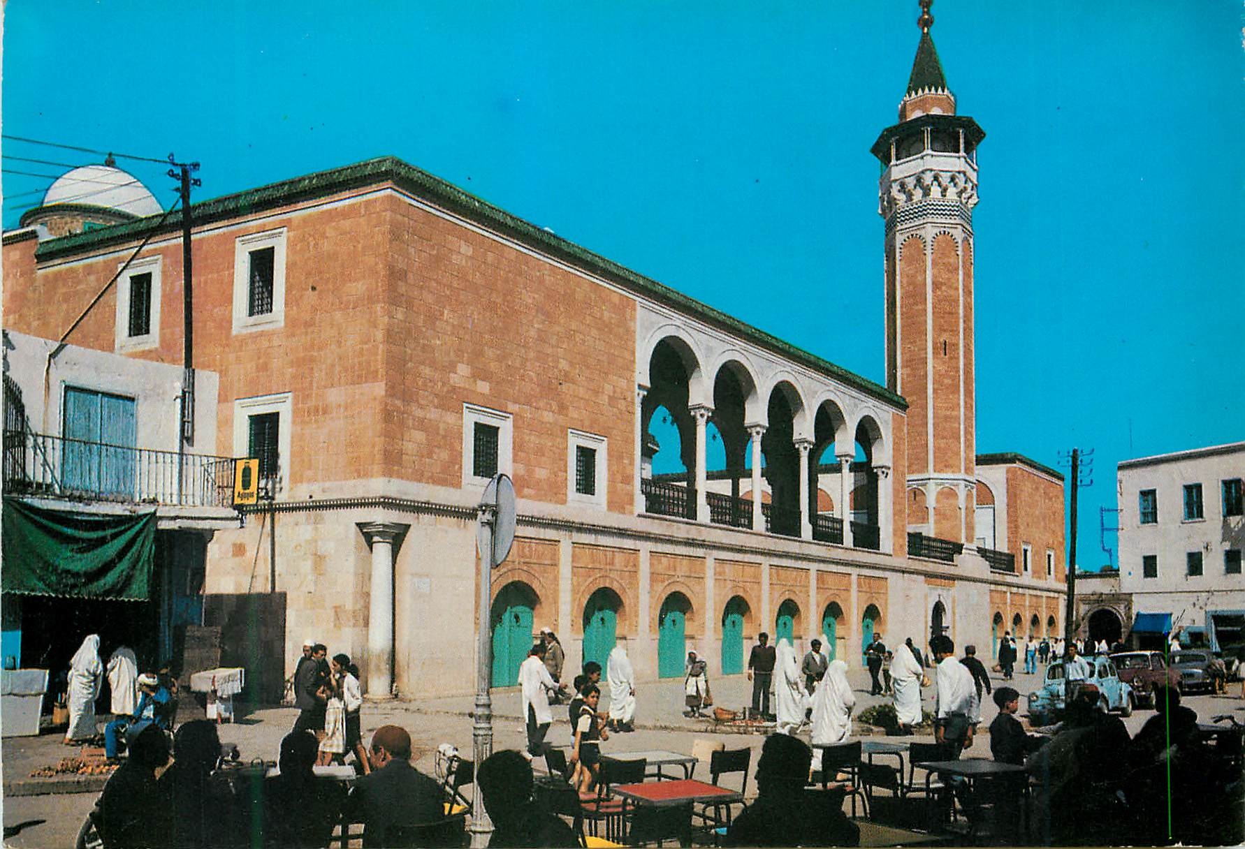 CPM Tunis mosquee sahab ettabaa (place halfaouine)