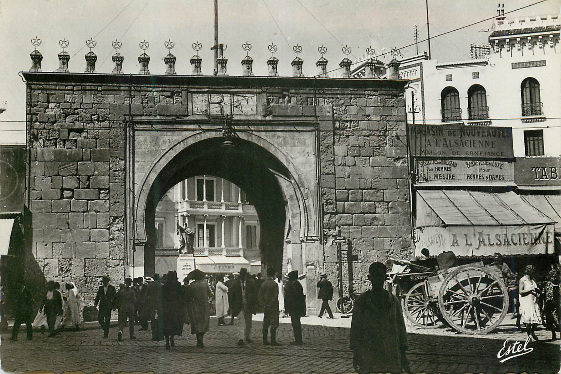 CPM Tunis porte de France A l'Alsacienne Alsace