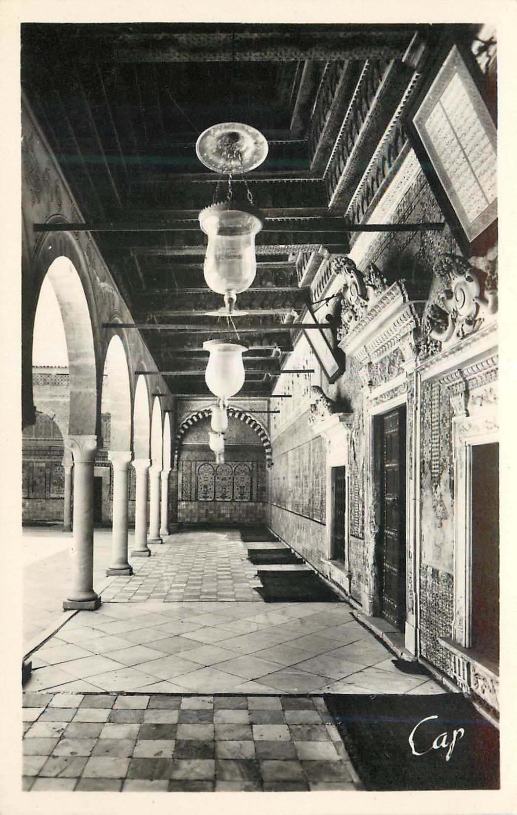 CPM Kairouan mosquee du barbier entree du tombeau