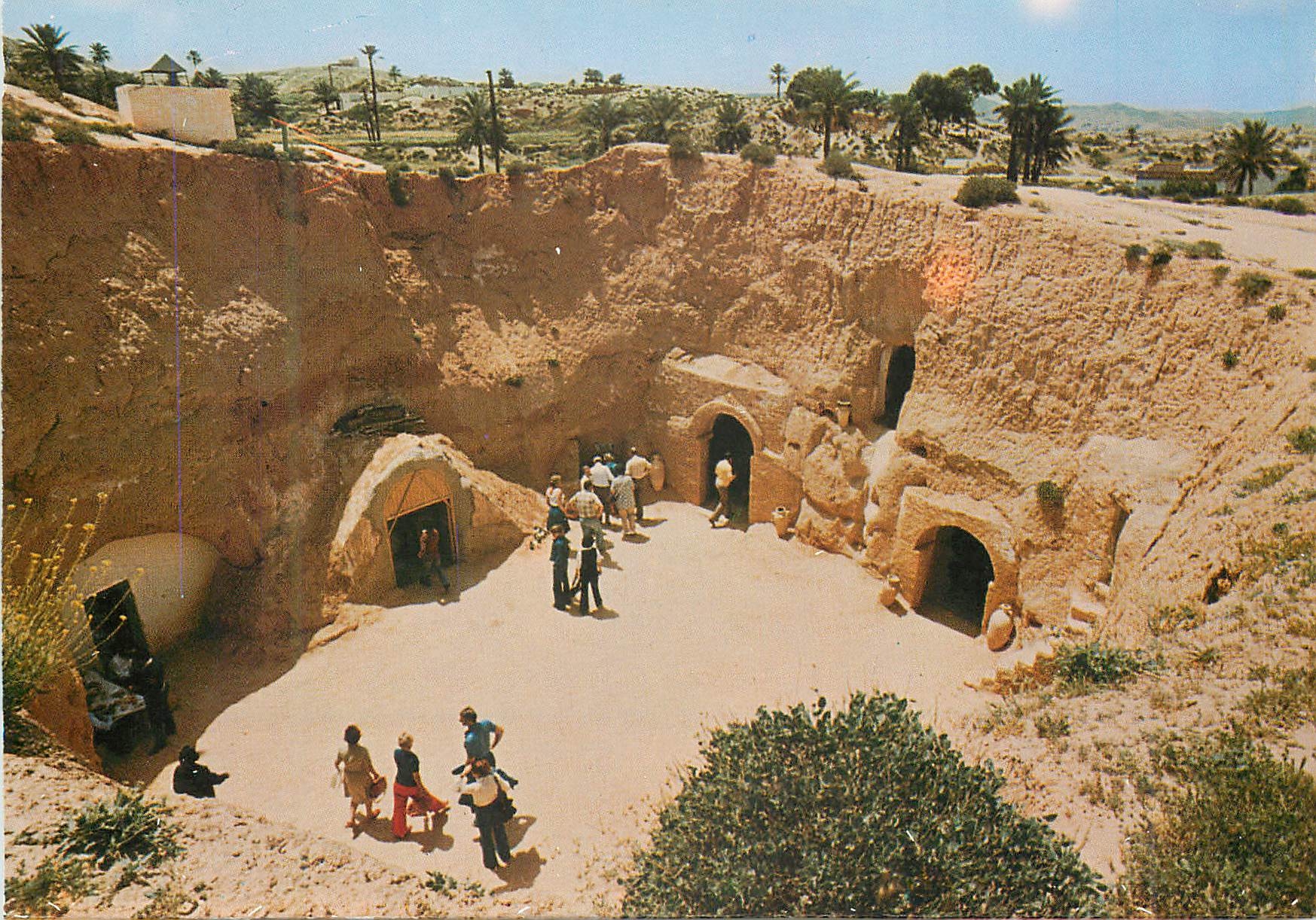 CPM Une habitation troglodyte de matmata a pit home at matmata