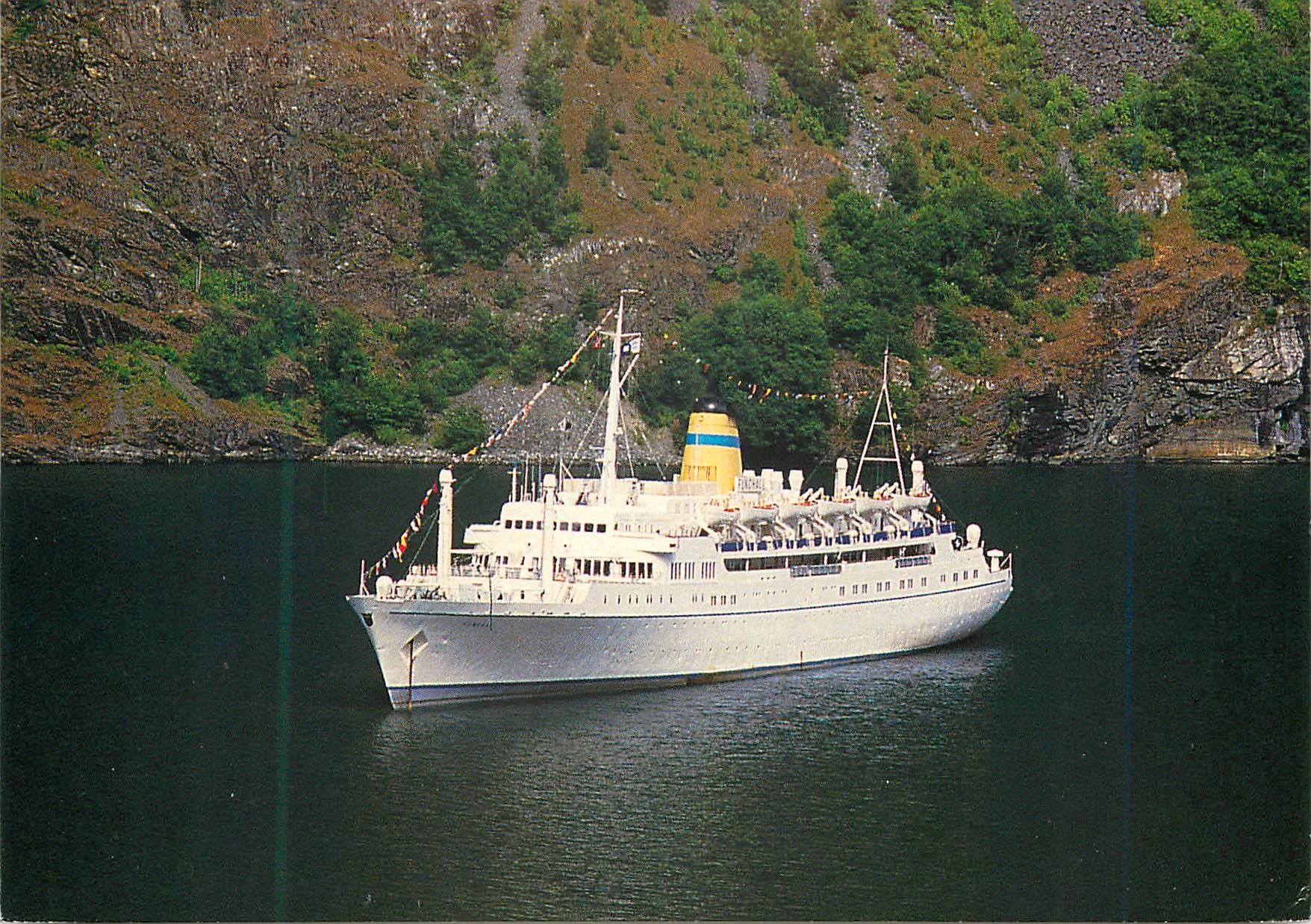 CPM M S Funchal international cruises Bateau