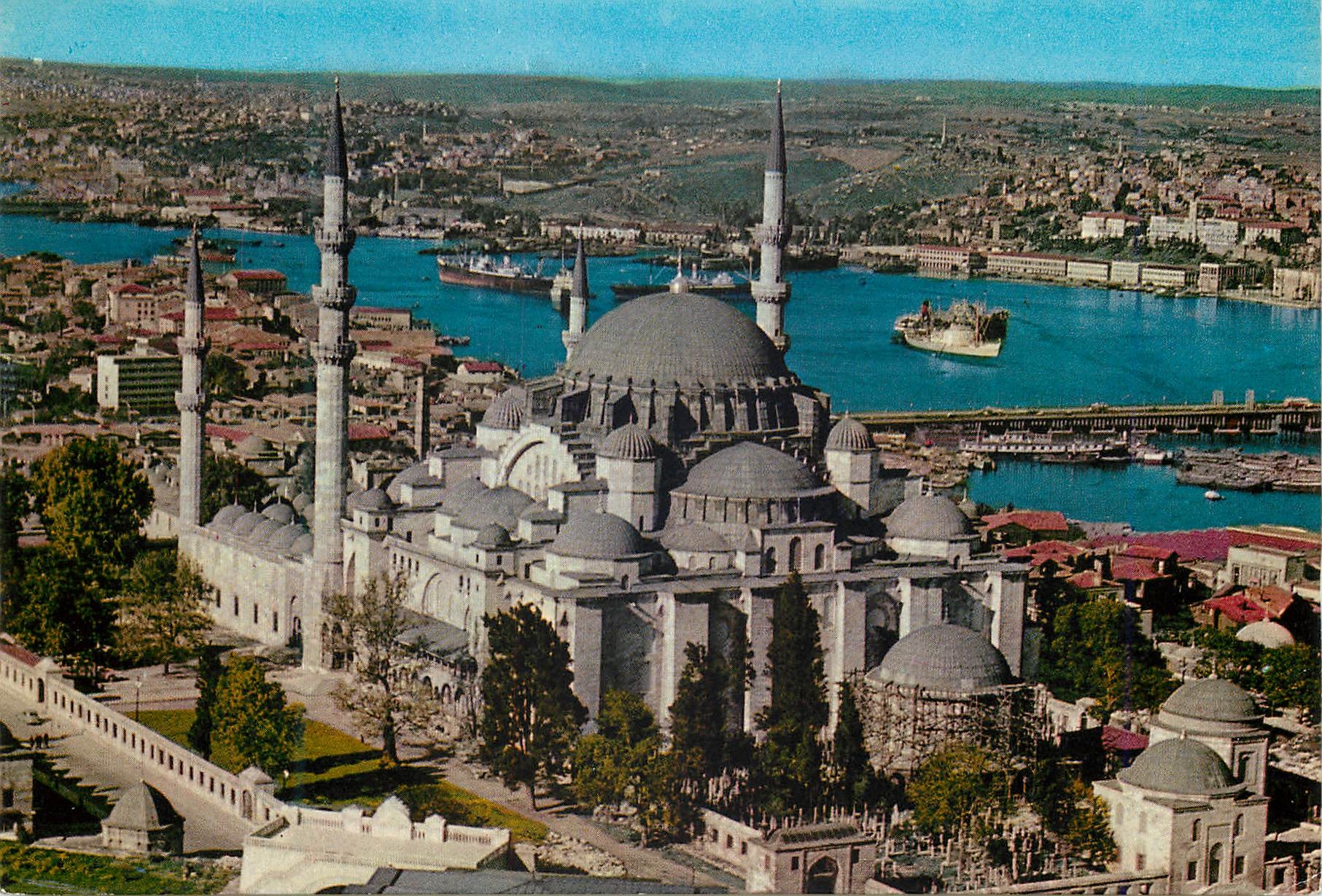 CPM Istanbul Turkey La Mosquee de Soliman le Magnifique et la Corne d'Or