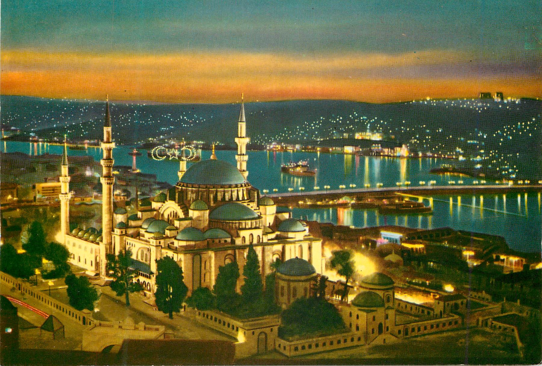 CPM Istanbul Turkey La mosquee de Soliman le Magnifique le Corne d'Or et le Pont d'Ataturk vue nocturne