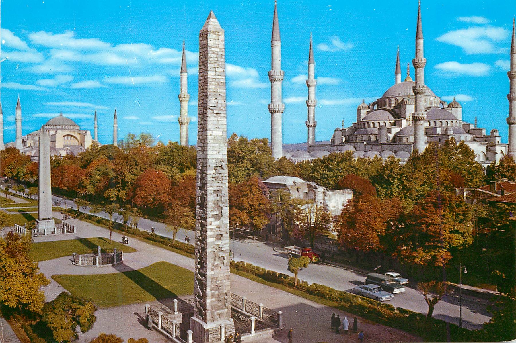 CPM Istanbul Turkey Hippodrome et la mosquee bleue
