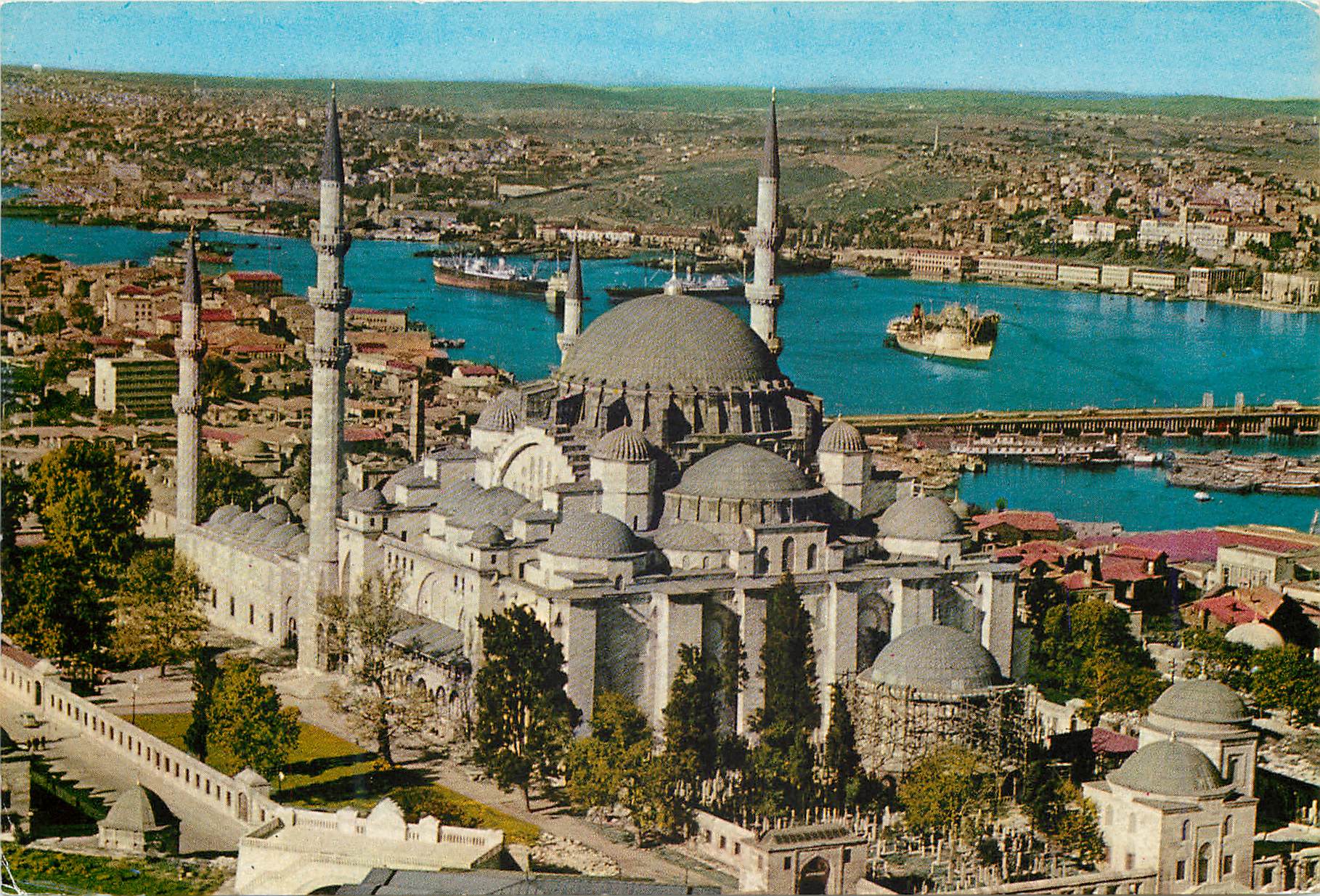 CPM Istanbul Turkey La Mosquee de la Soliman le magnifique et la Corne d'Or