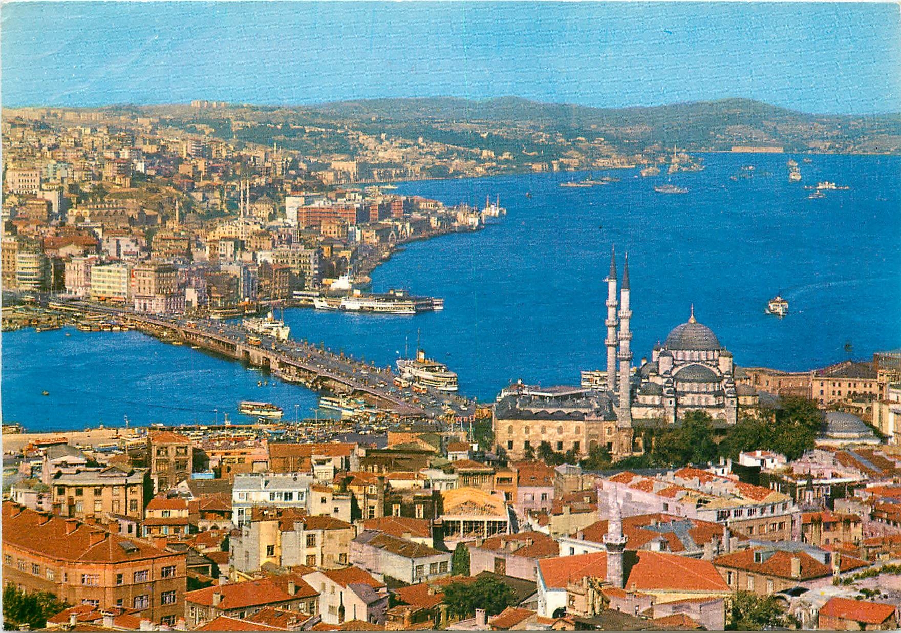 CPM Istanbul Turkey Vue generale d'Istanbul et la Corne d'Or