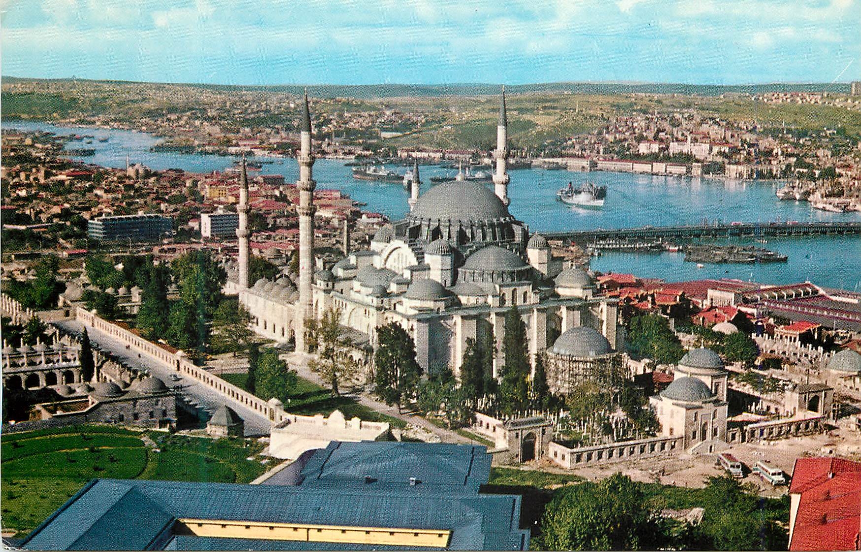 CPM Istanbul Turkey La mosquee de Soliman Le Magnifique et la Corne d'Or