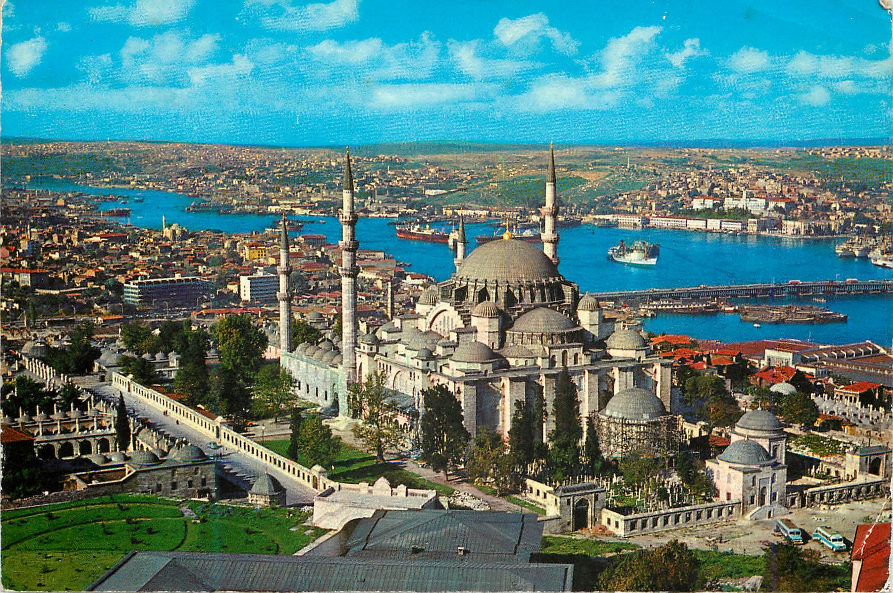 CPM Istanbul Turkey La Mosquee de la Soliman le magnifique et la Corne d'Or