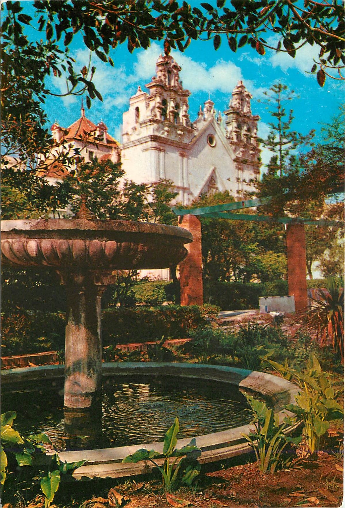 CPM Cadiz Allee du Marquis de Comillas et eglise du Carmen