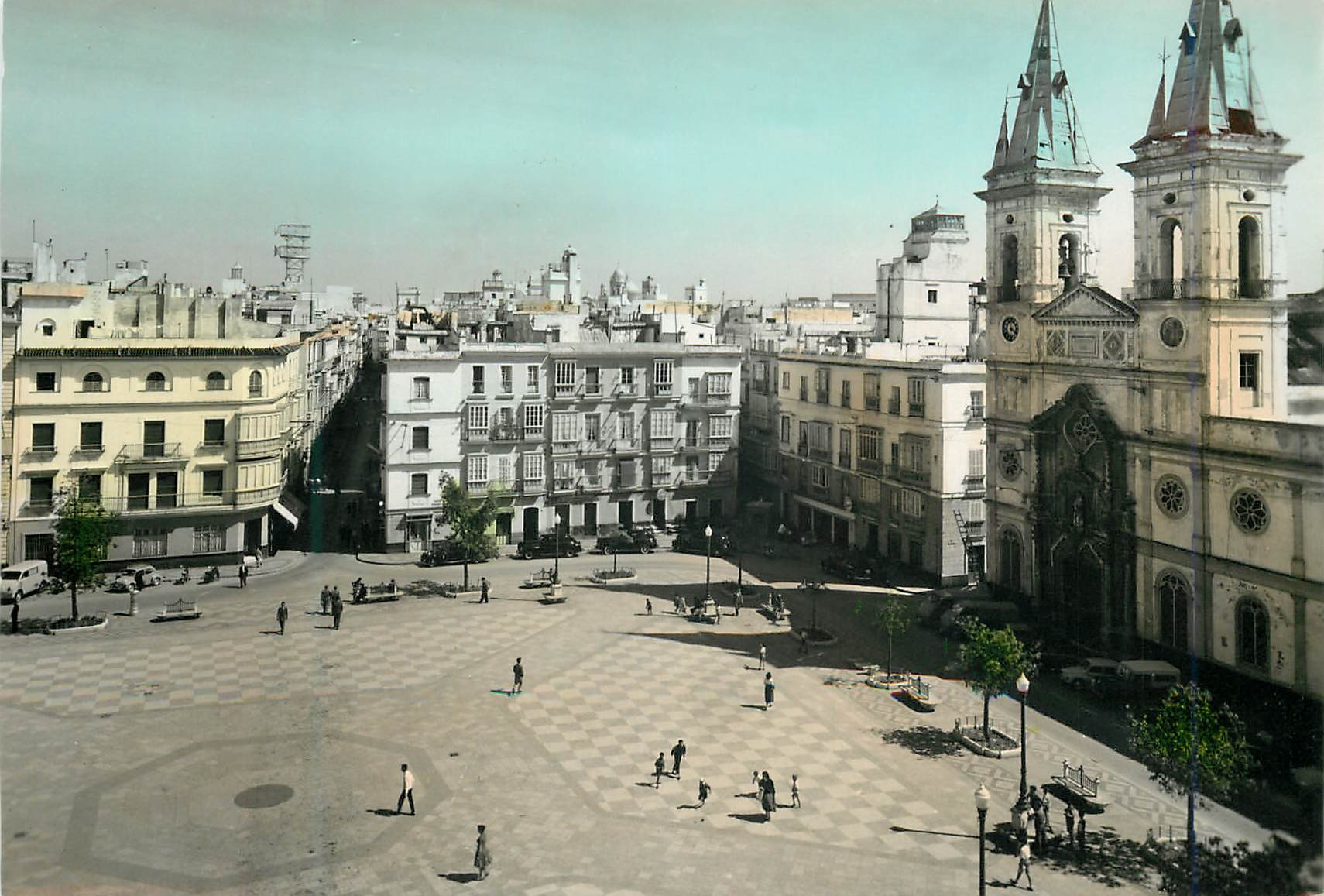 CPM Cadiz Iglesia y Plaza Jose Antonio